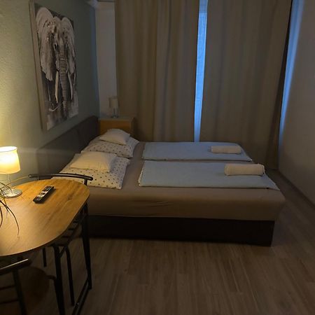 Hermina Apartmanok Westend Budapest Exteriör bild