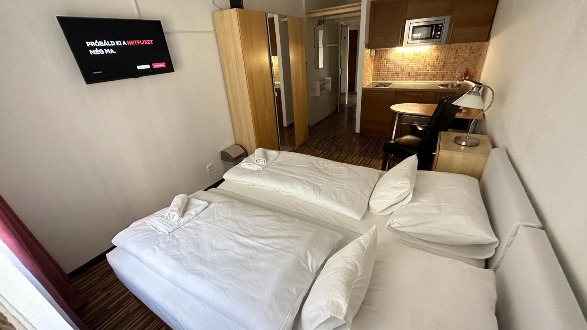 Hermina Apartmanok Westend Budapest Exteriör bild
